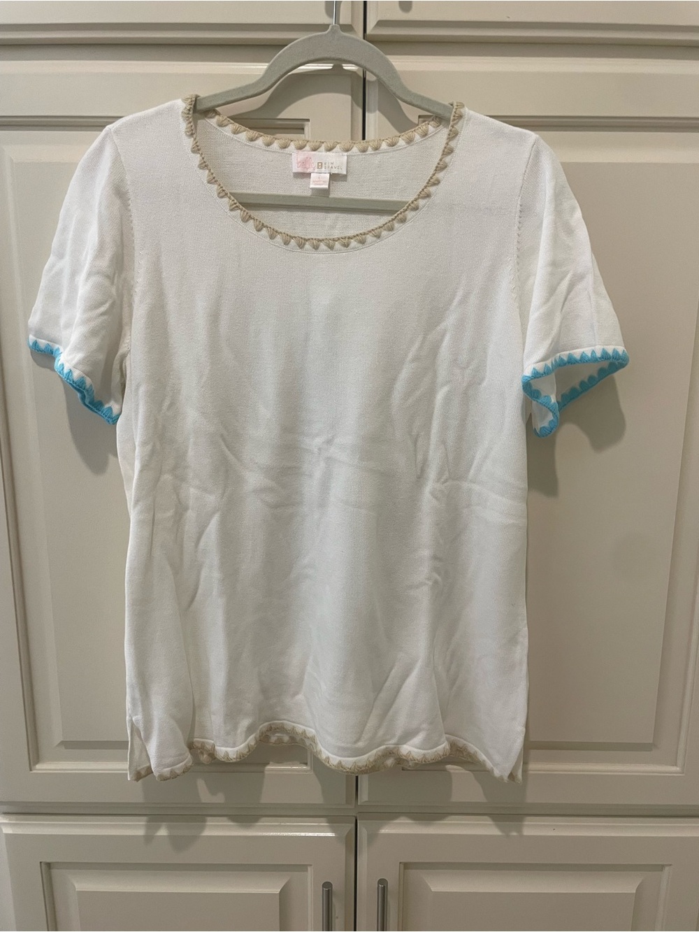 Belle by Kim Gravel White Short Sleeve Top with Blue and Tan Trim